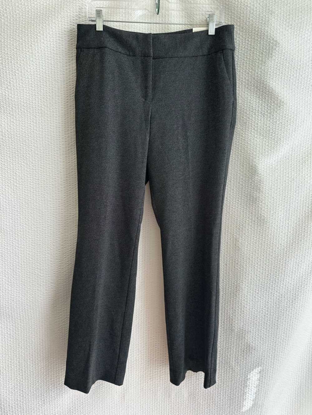 Ann Taylor The Trouser Curvy Fit Women’s Gray Trouser Pants Size: 8 Petite